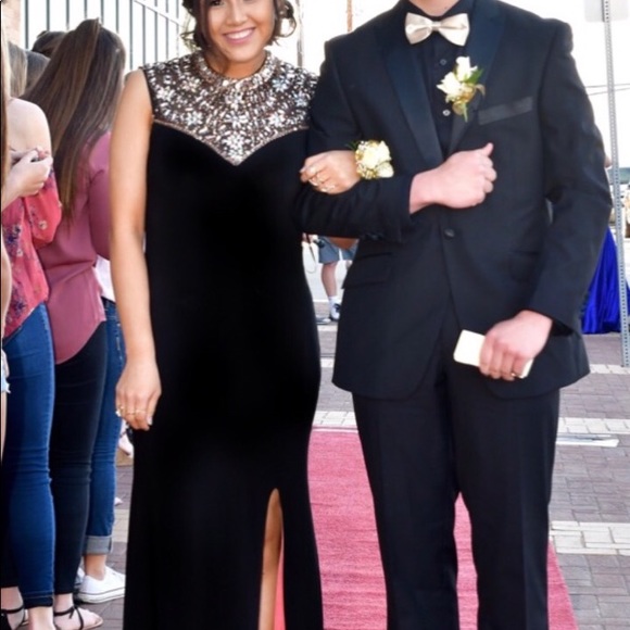 Black prom dress - Picture 2 of 3